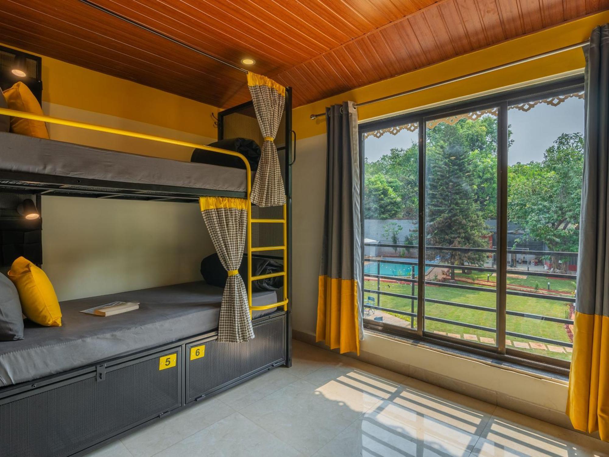 The Hosteller Lonavala, City Centre Extérieur photo