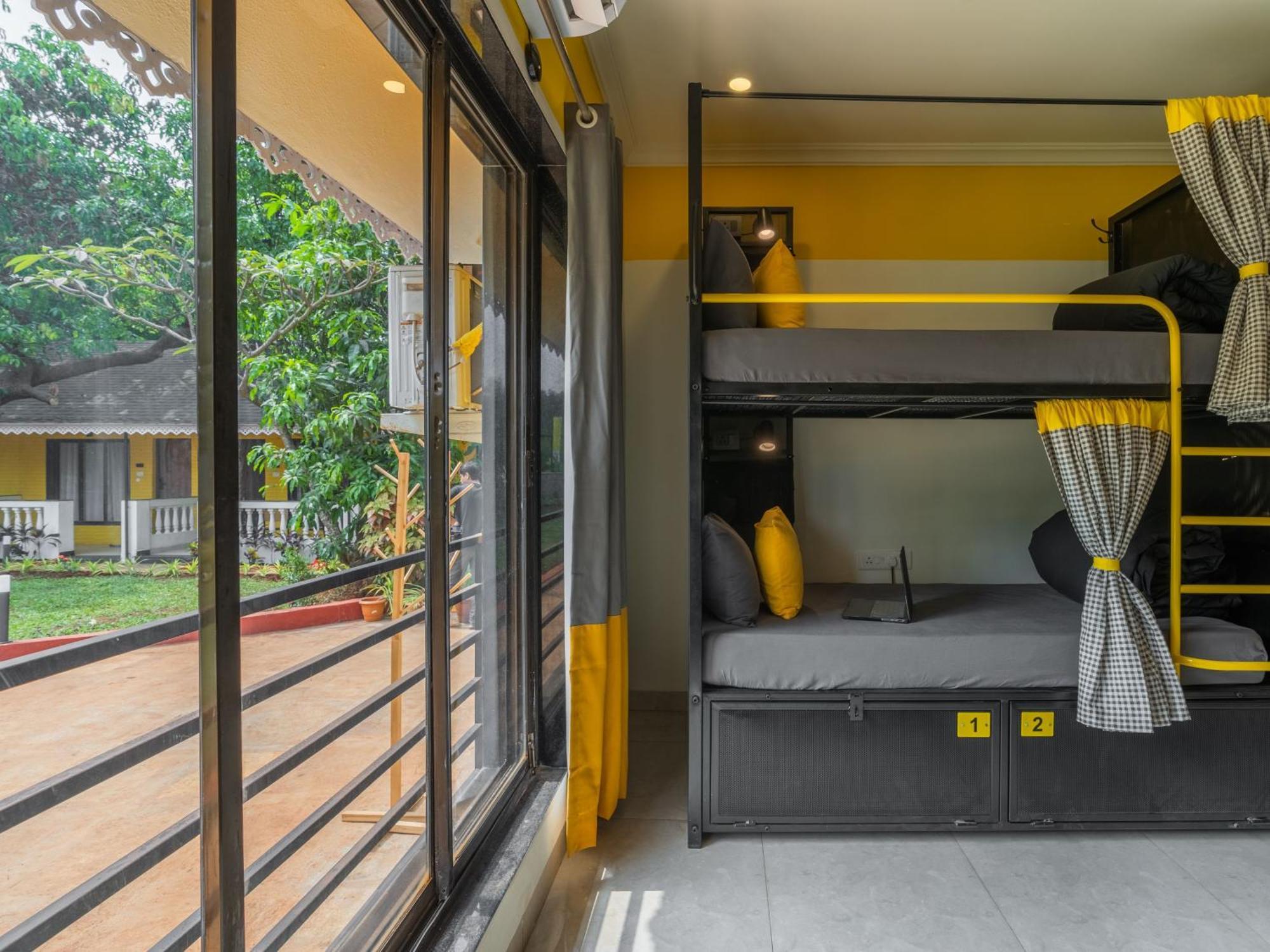 The Hosteller Lonavala, City Centre Extérieur photo