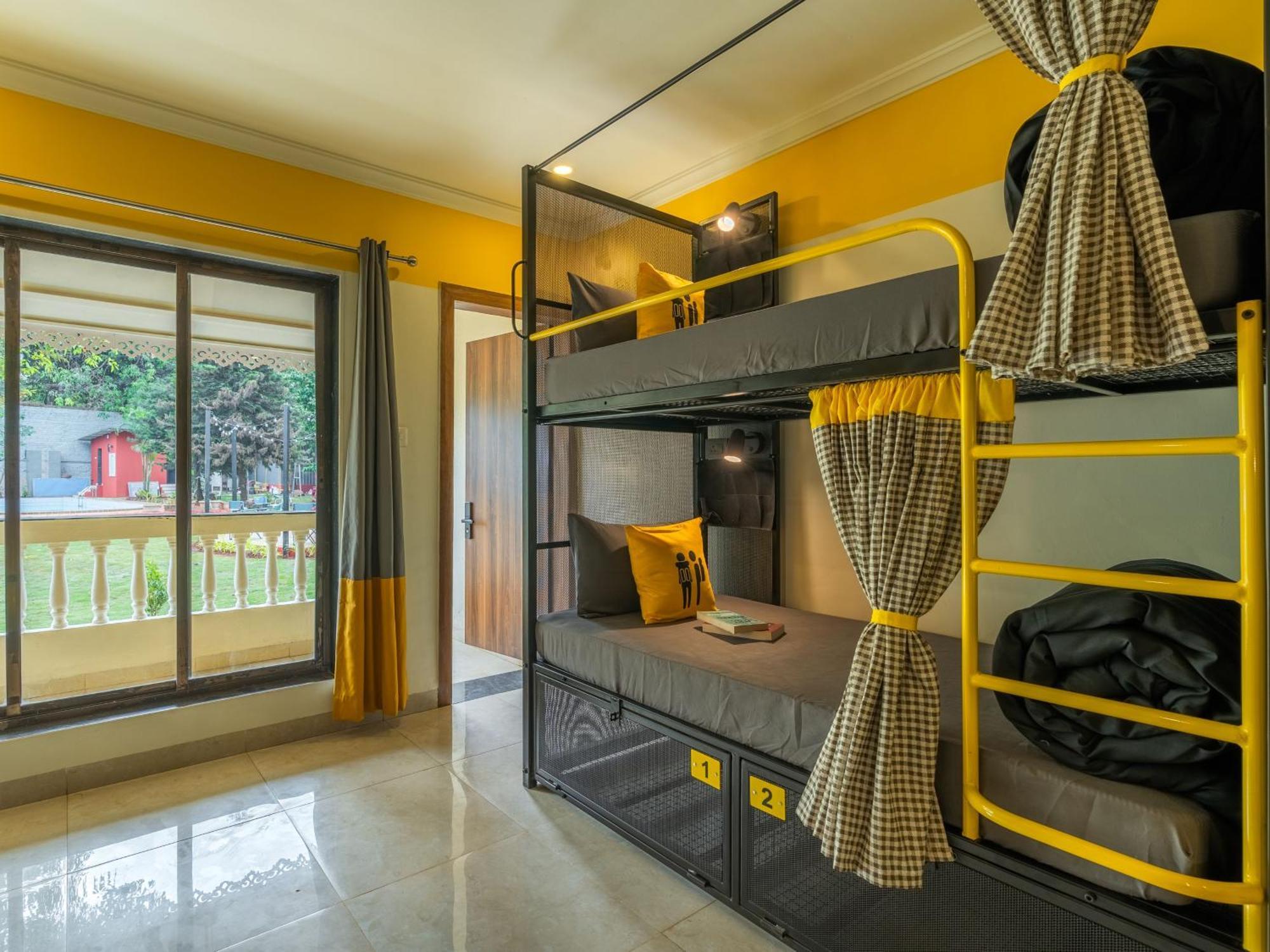 The Hosteller Lonavala, City Centre Extérieur photo